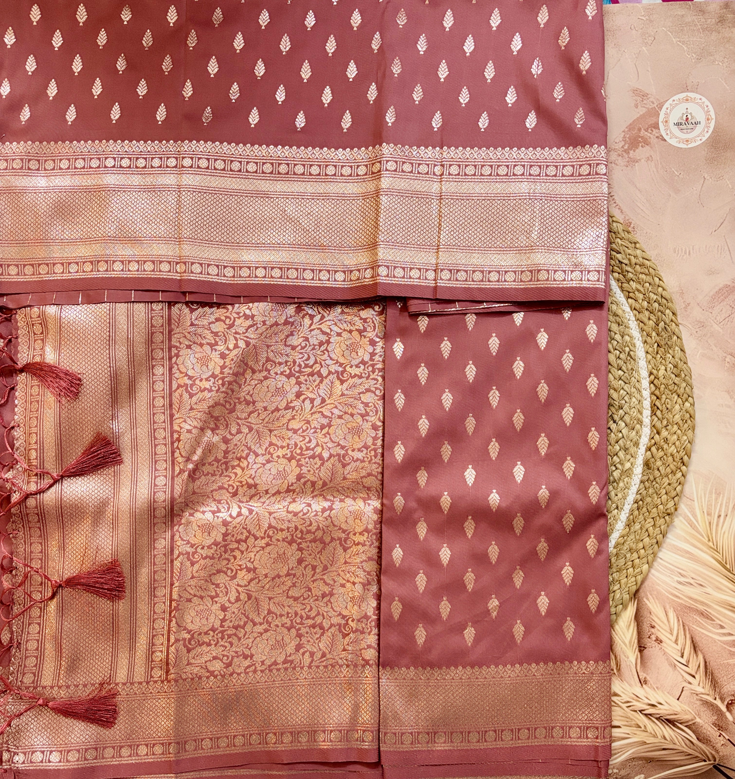 Mauve Pink Banarasi Silk Sareen with Zari Border