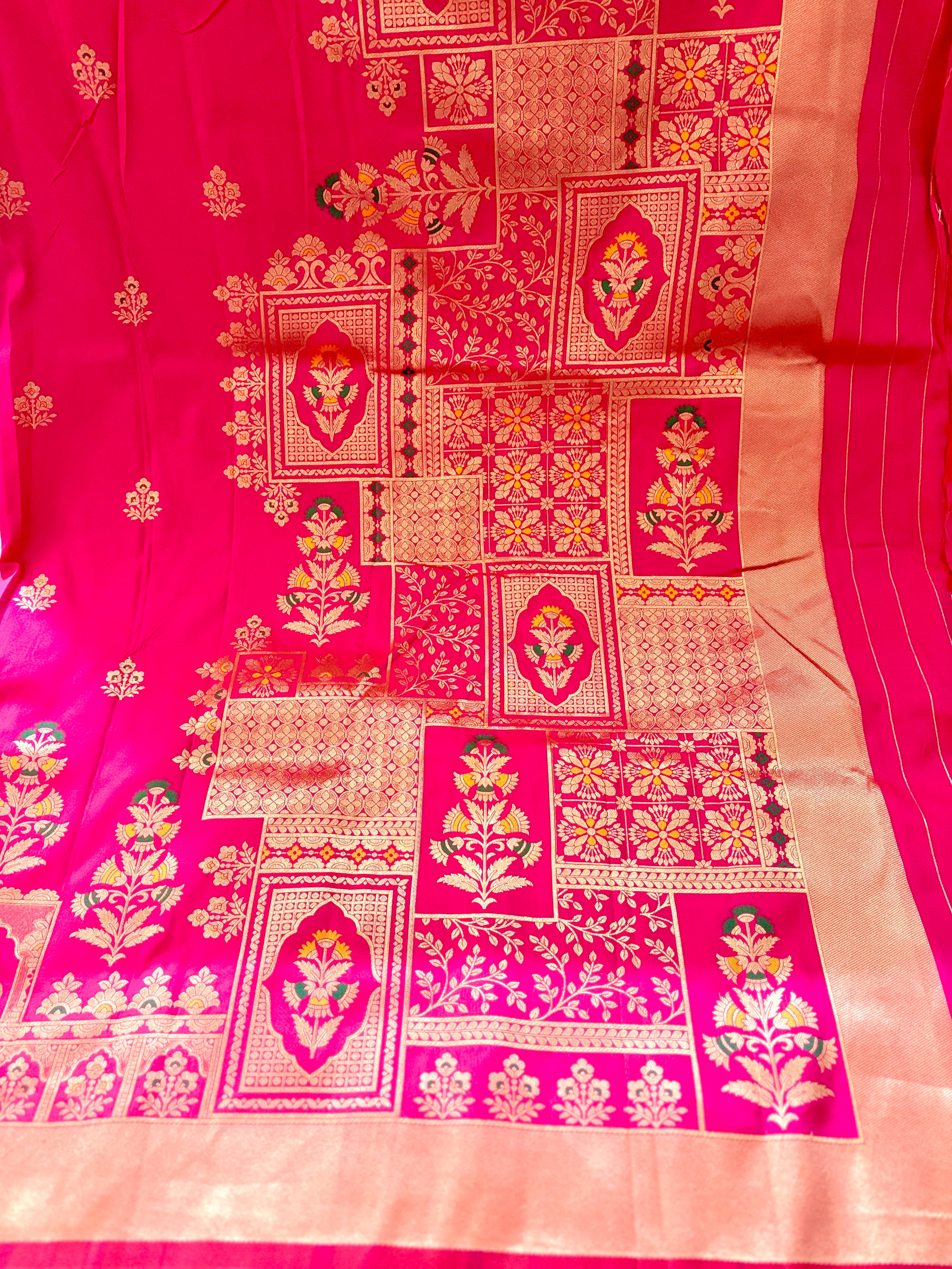 Gulabi Mahal Premium Katan Mashru Silk Saree